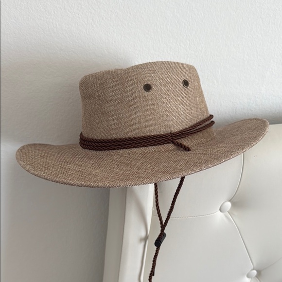Tan and Brown Wide-Brimmed Fedora Hat - Picture 6 of 9
